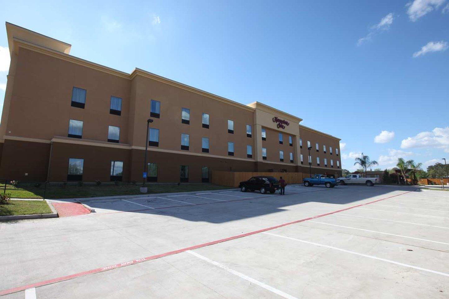 Hampton Inn Beeville Экстерьер фото